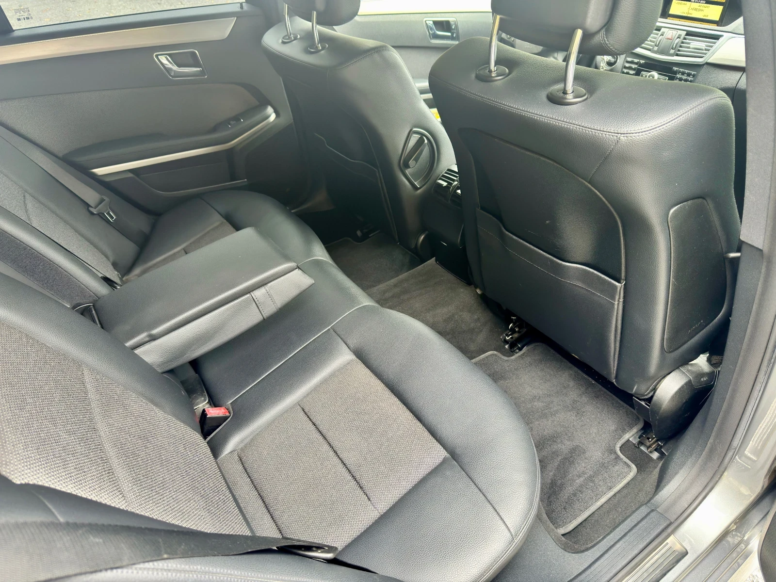 Mercedes-Benz E 220 2.2 170, снимка 17 - Автомобили и джипове - 56747038