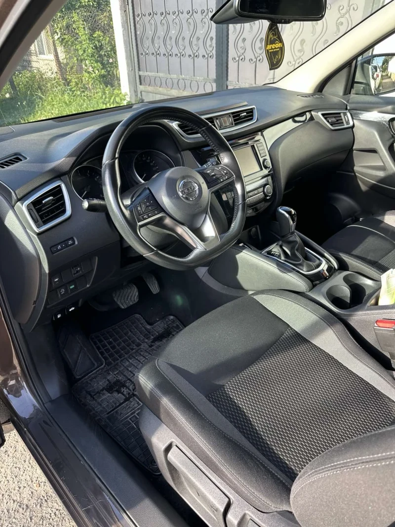 Nissan Qashqai, снимка 6 - Автомобили и джипове - 47430201