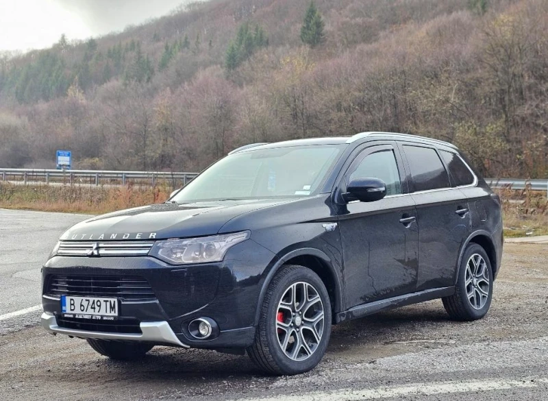 Mitsubishi Outlander Като Нова! Хибрид Газ, снимка 9 - Автомобили и джипове - 48636370