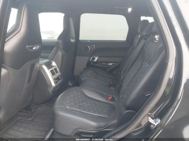 Land Rover Range Rover Sport 5l Svr/Svr Carbon Edition, снимка 8 - Автомобили и джипове - 53198776
