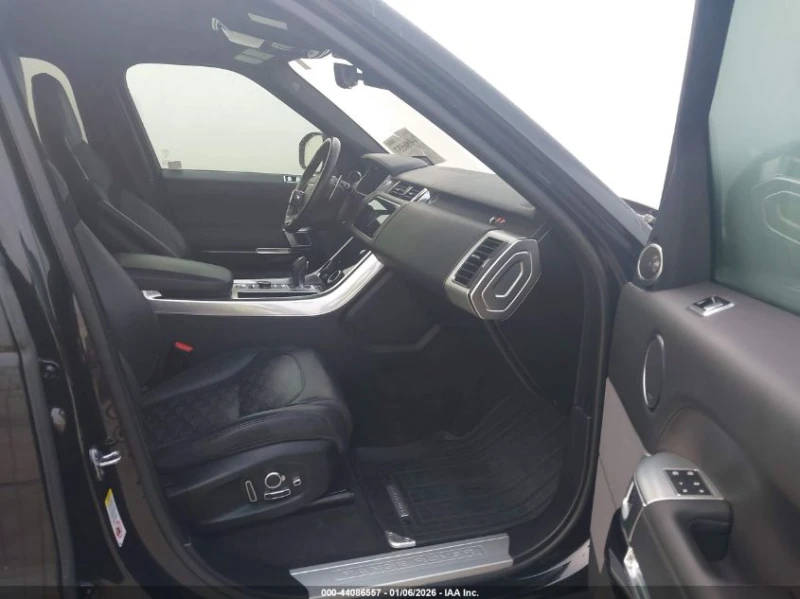 Land Rover Range Rover Sport 5l Svr/Svr Carbon Edition, снимка 5 - Автомобили и джипове - 53198776