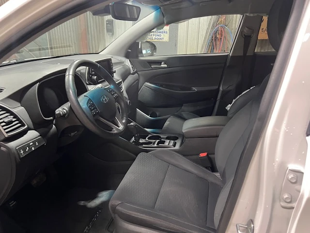 Hyundai Tucson AWD, снимка 12 - Автомобили и джипове - 54334078