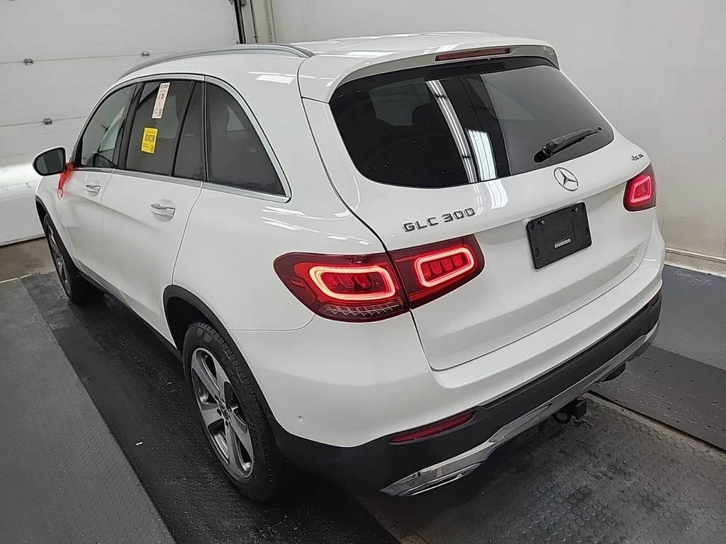 Mercedes-Benz GLC 300 * CARFAX* ПАНОРАМА* ПОДГРЕВ*  - изображение 3