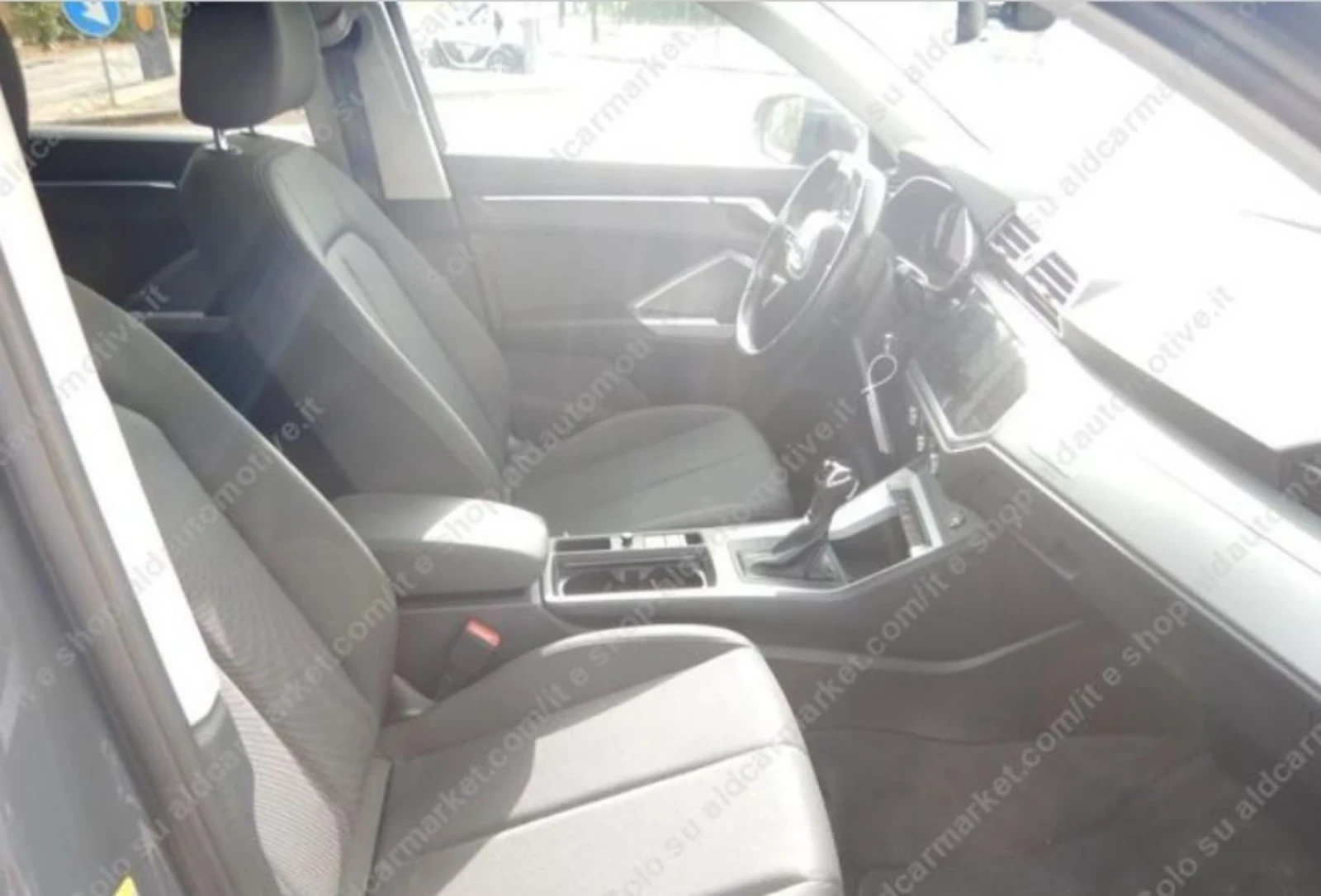 Audi Q3 3.5 - изображение 5