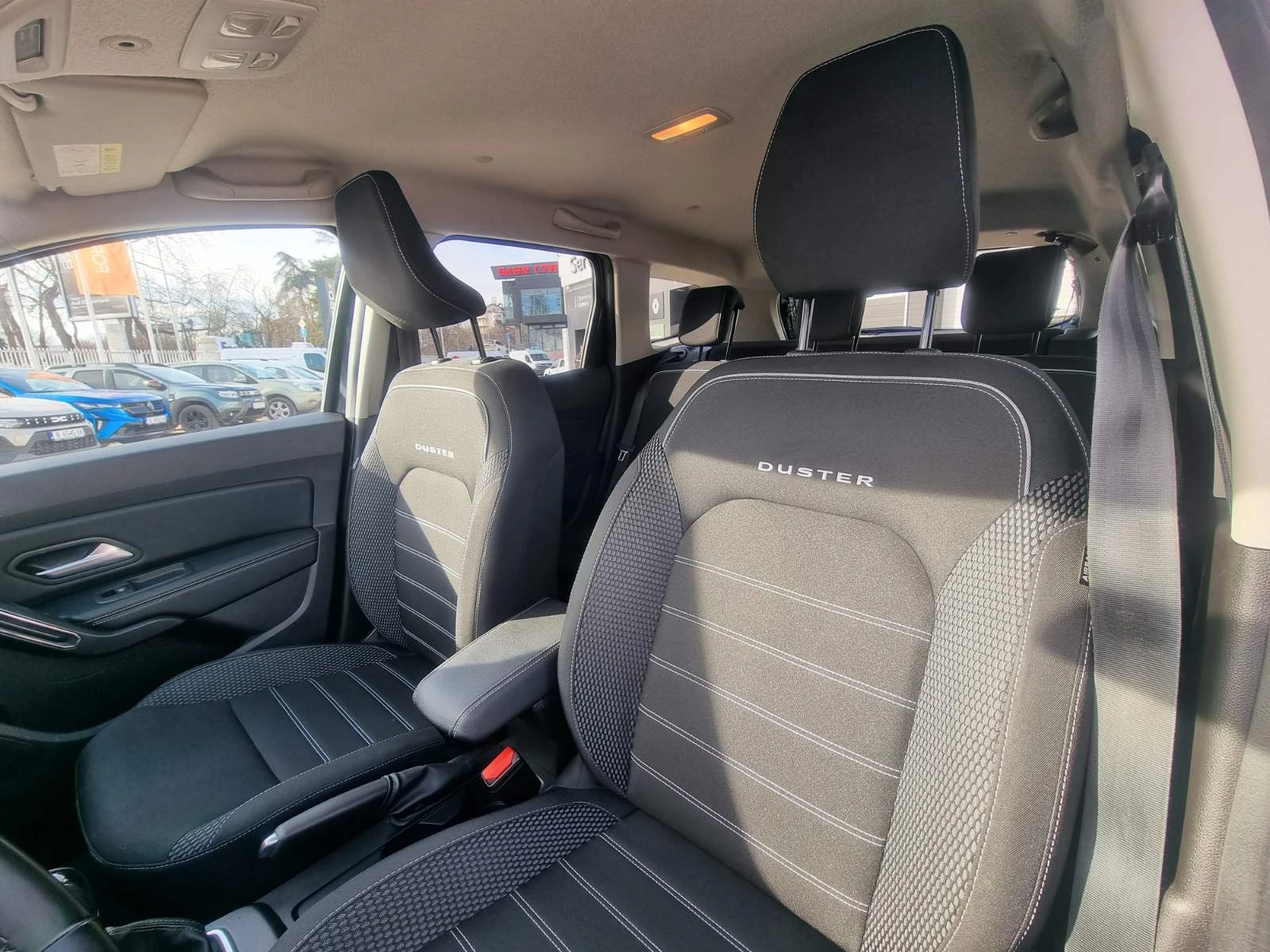 Dacia Duster Tce 150 4�2 EDC | Mobile.bg � ����������� 12