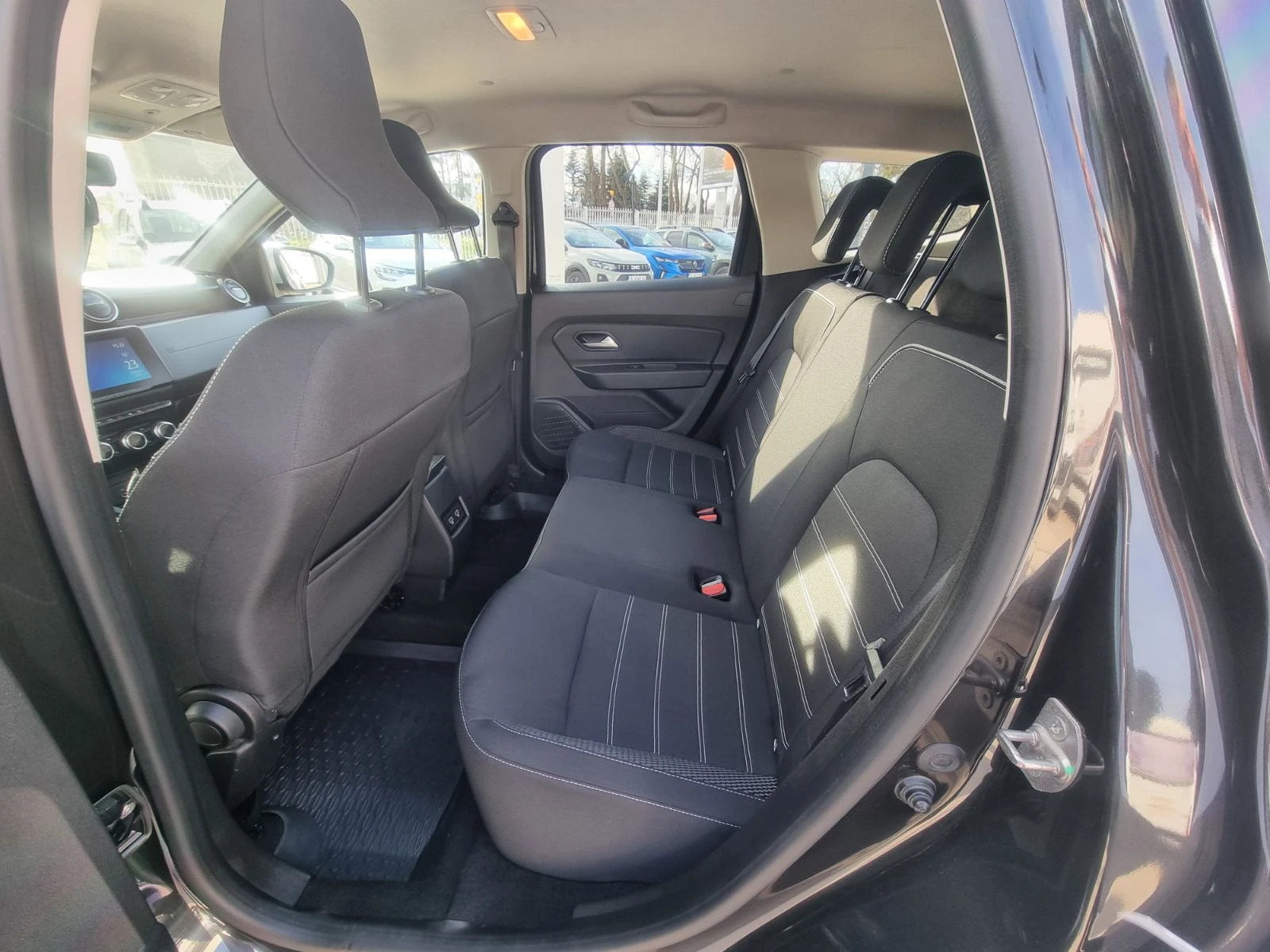 Dacia Duster Tce 150 4�2 EDC | Mobile.bg � ����������� 15