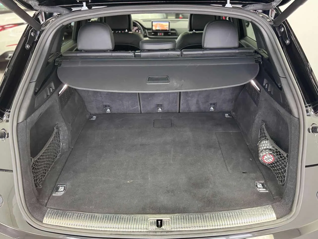 Audi Q5  55 TFSI / PLUG IN HYBRID / LED , снимка 17 - Автомобили и джипове - 53743149