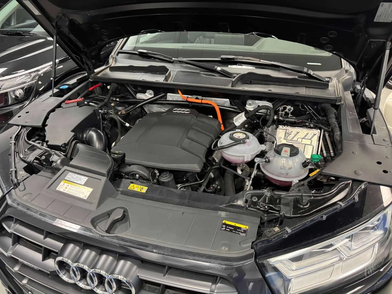 Audi Q5  55 TFSI / PLUG IN HYBRID / LED , снимка 13 - Автомобили и джипове - 53743149
