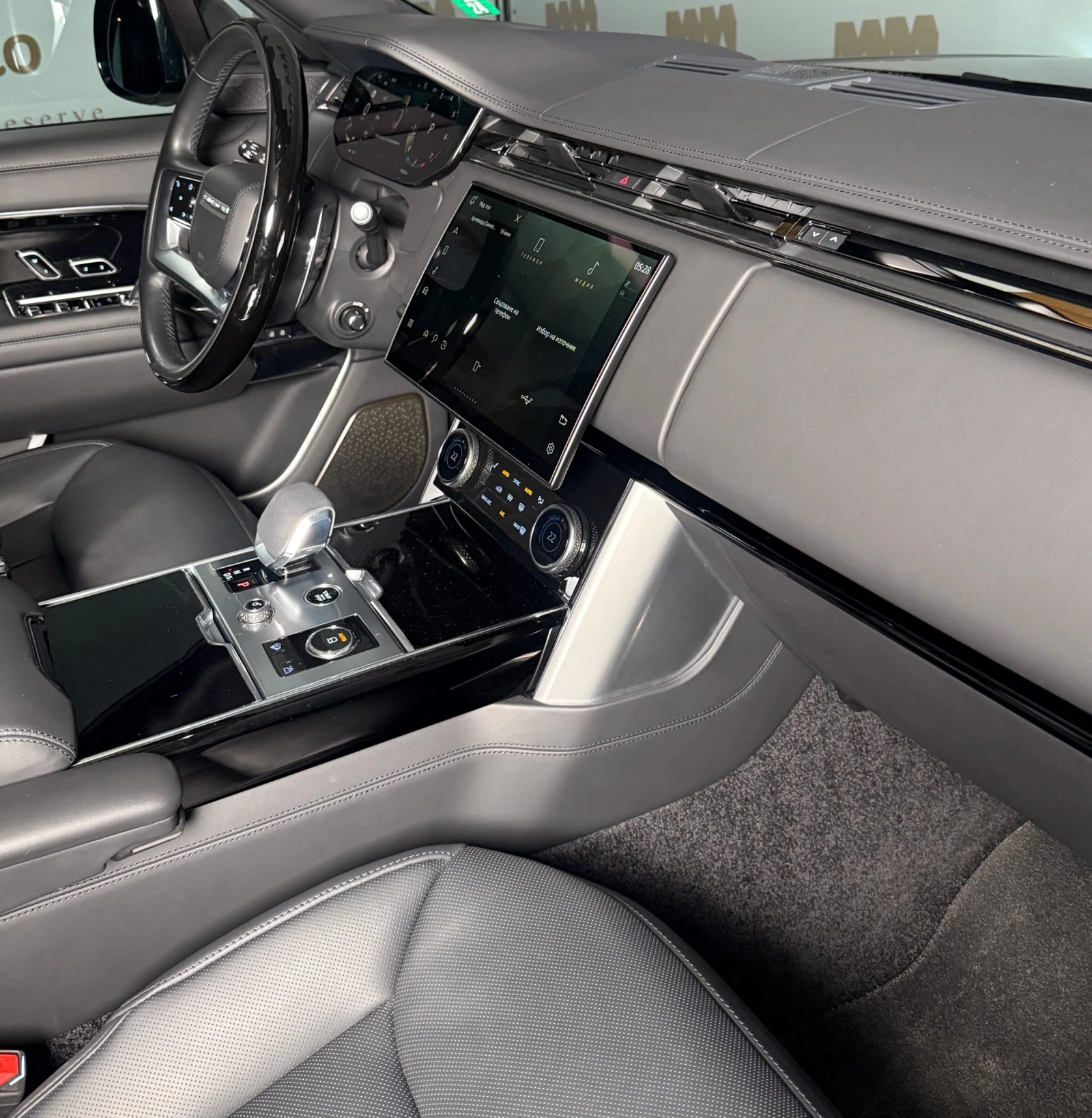 Land Rover Range rover P530 Autobiography* LWB* Meridian* HuD* Pano, снимка 9 - Автомобили и джипове - 54553885