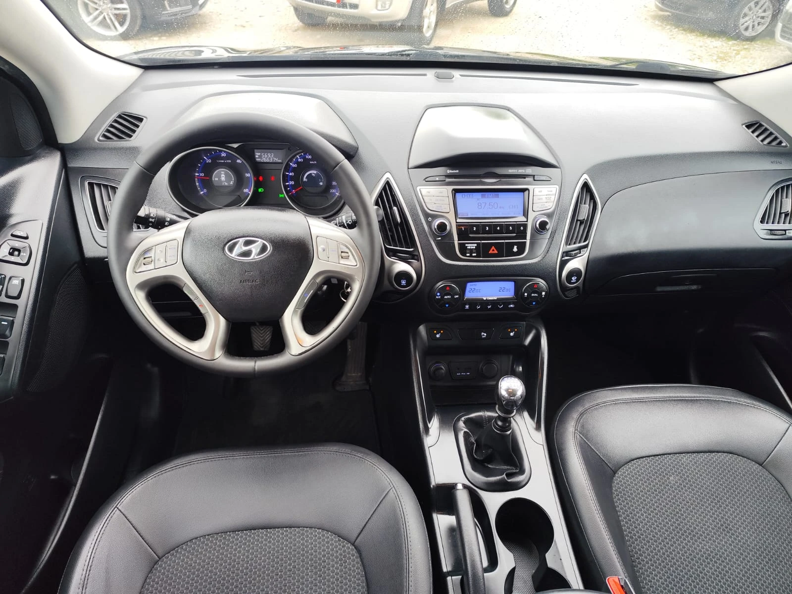 Hyundai IX35 2.0 дизел 4х4 , снимка 10 - Автомобили и джипове - 54642633