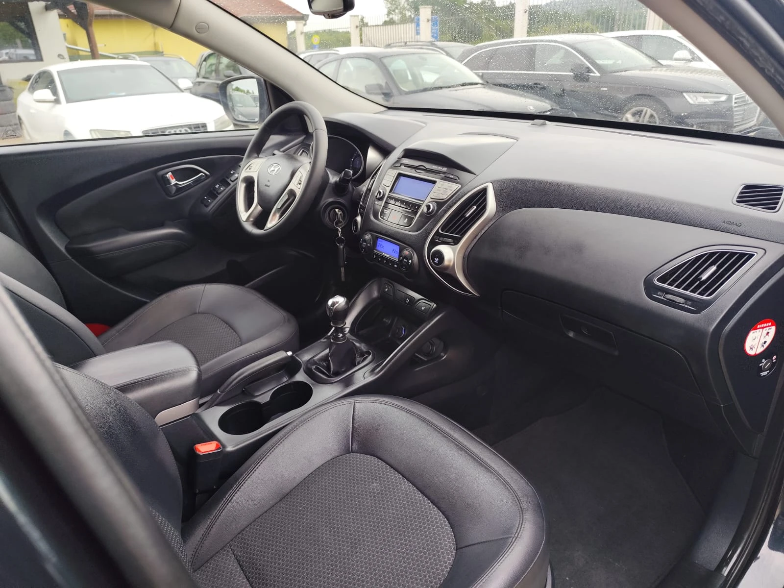 Hyundai IX35 2.0 дизел 4х4 , снимка 12 - Автомобили и джипове - 54642633