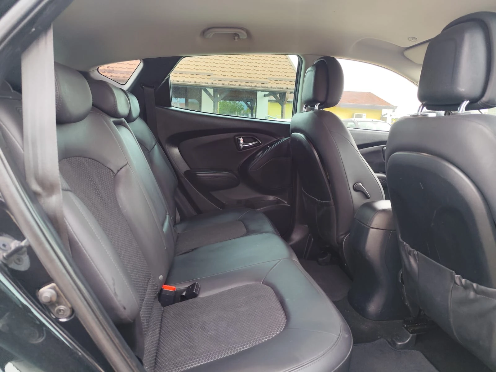 Hyundai IX35 2.0 дизел 4х4 , снимка 13 - Автомобили и джипове - 54642633