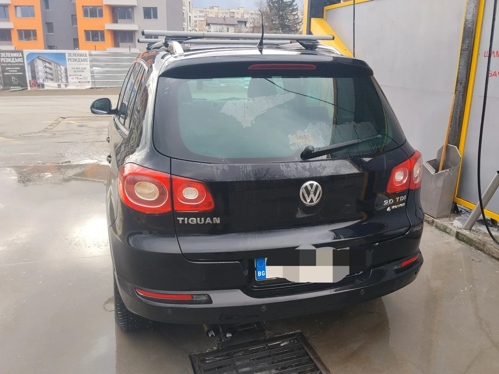 VW Tiguan, снимка 2 - Автомобили и джипове - 54738100