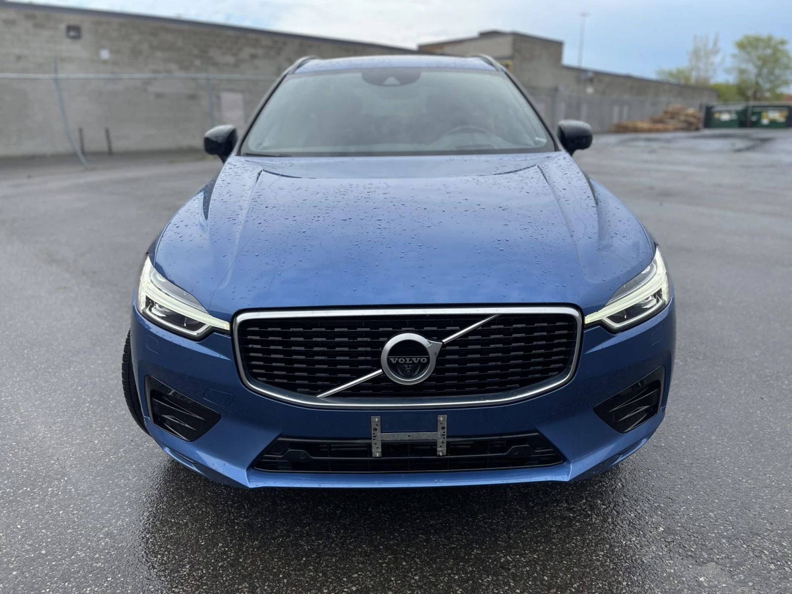Volvo XC60 T6* R* DESIGN* ДИСТРОНИК* ХЕДЪП* LANE* ASSIST* ПАН, снимка 5 - Автомобили и джипове - 54832521