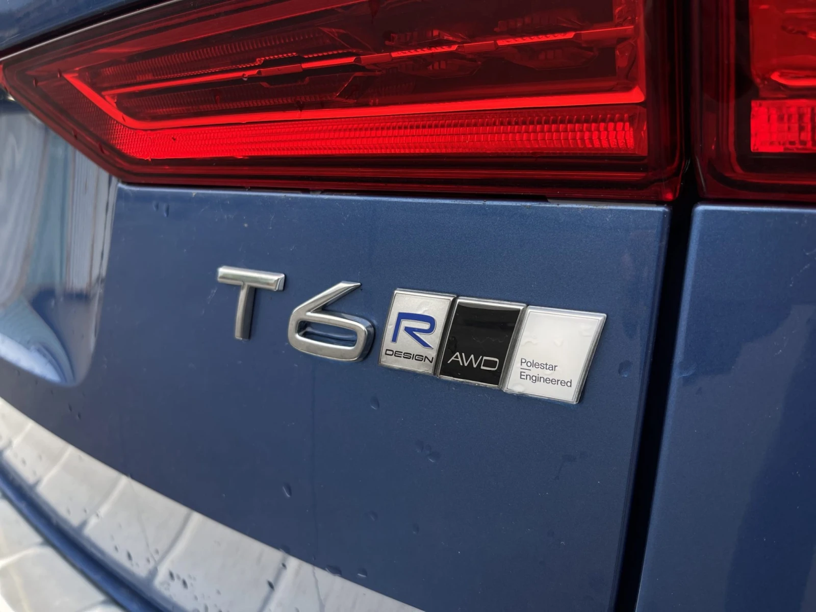 Volvo XC60 T6* R* DESIGN* ДИСТРОНИК* ХЕДЪП* LANE* ASSIST* ПАН, снимка 8 - Автомобили и джипове - 54832521