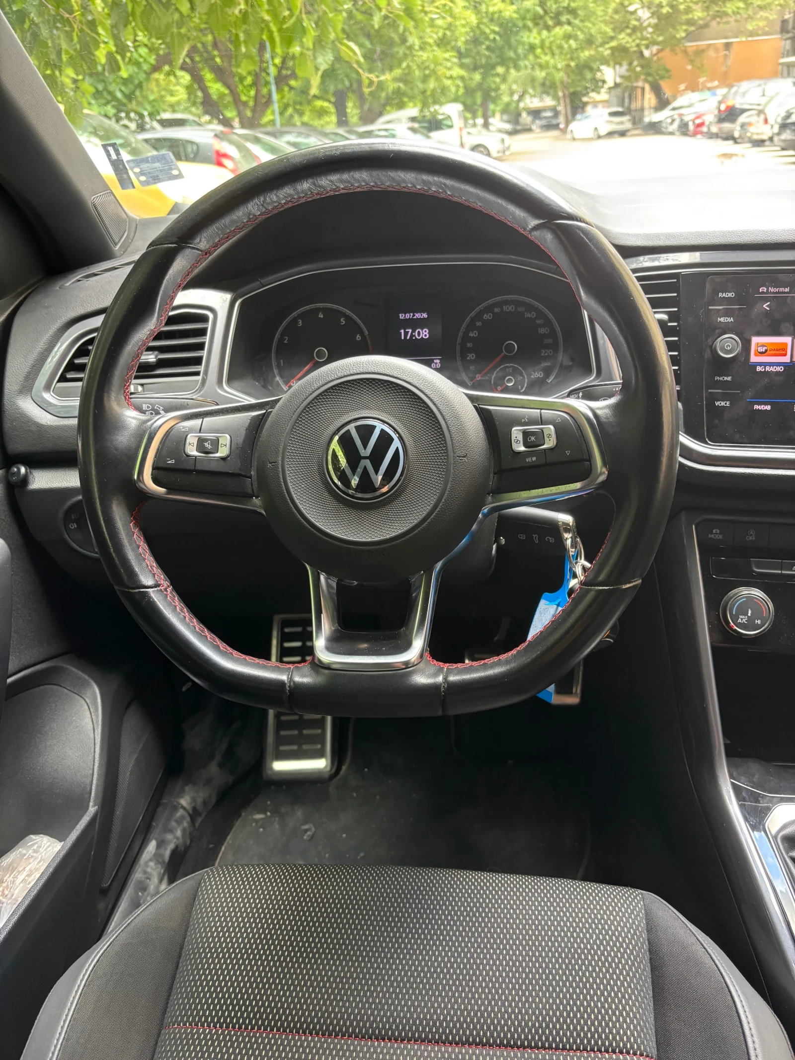 VW T-Roc, снимка 7 - Автомобили и джипове - 55250927