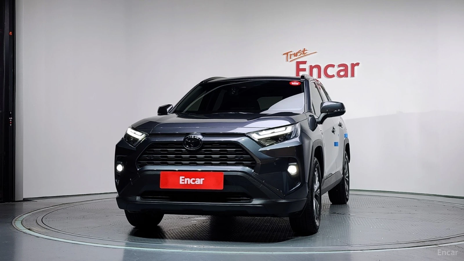 Toyota Rav4 XLE* КАМЕРА* ПОДГРЕВ* KEYLESS, снимка 3 - Автомобили и джипове - 55512808