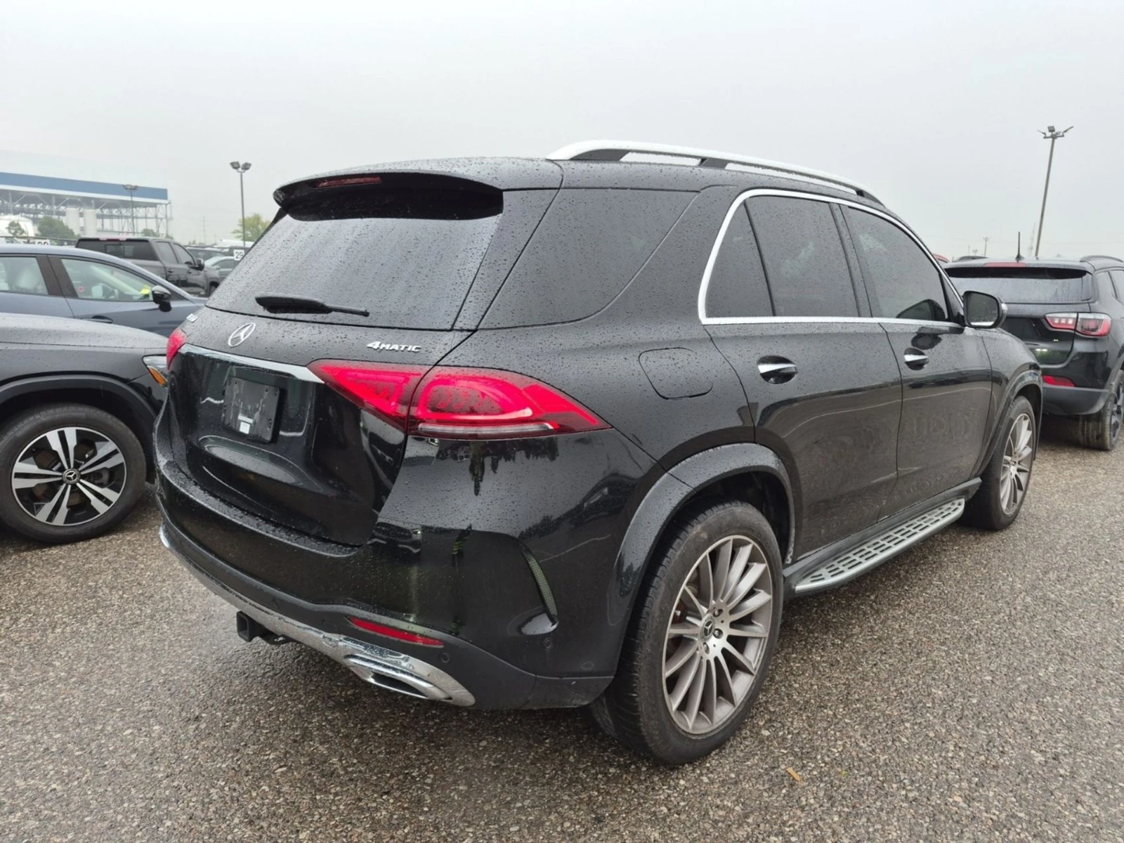 Mercedes-Benz GLE Burmester* MULTIBEAM LED* Soft-Close, снимка 3 - Автомобили и джипове - 56298791