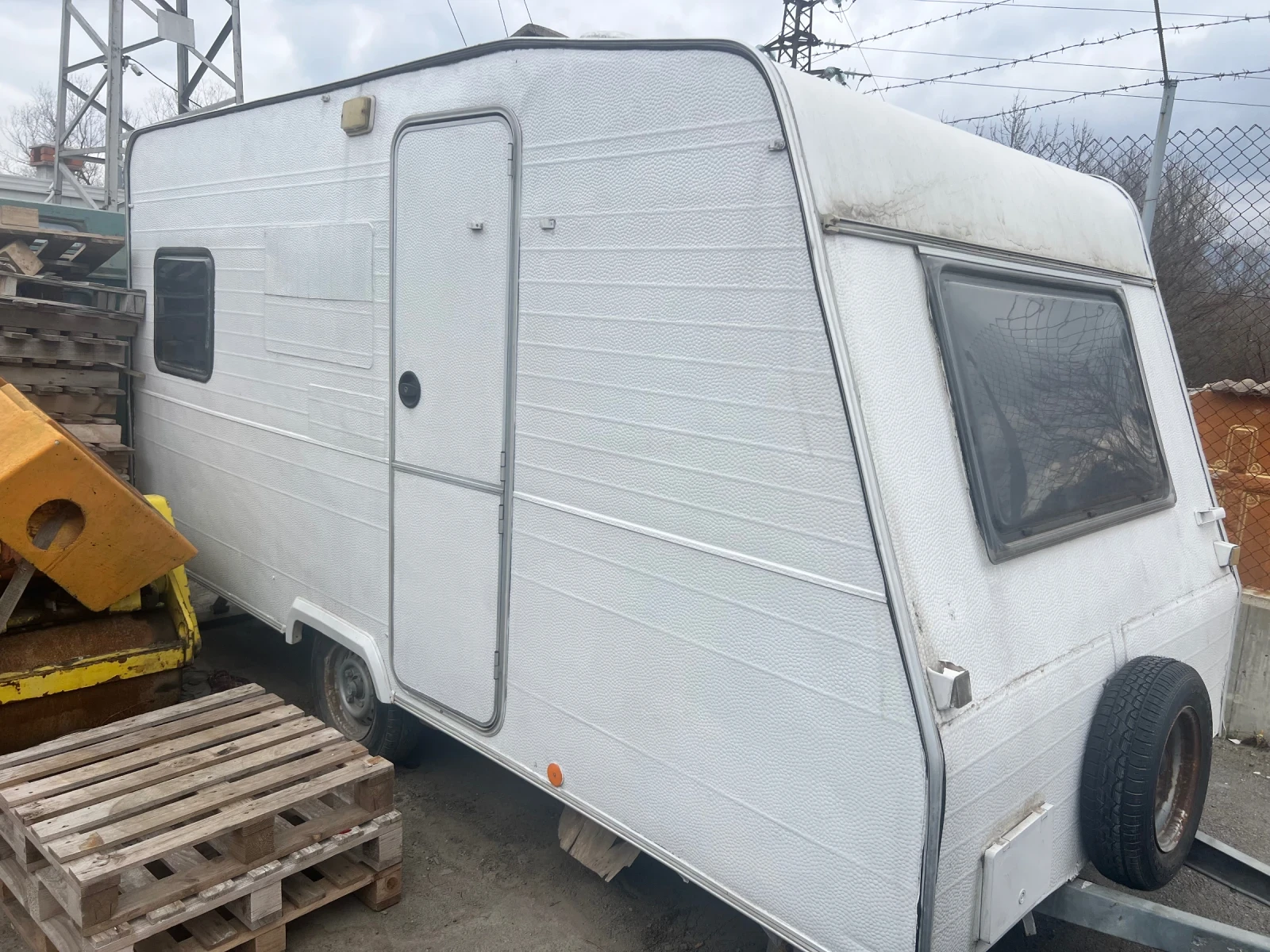 �������� Caravelair Motor car trailer | Mobile.bg � ����������� 4