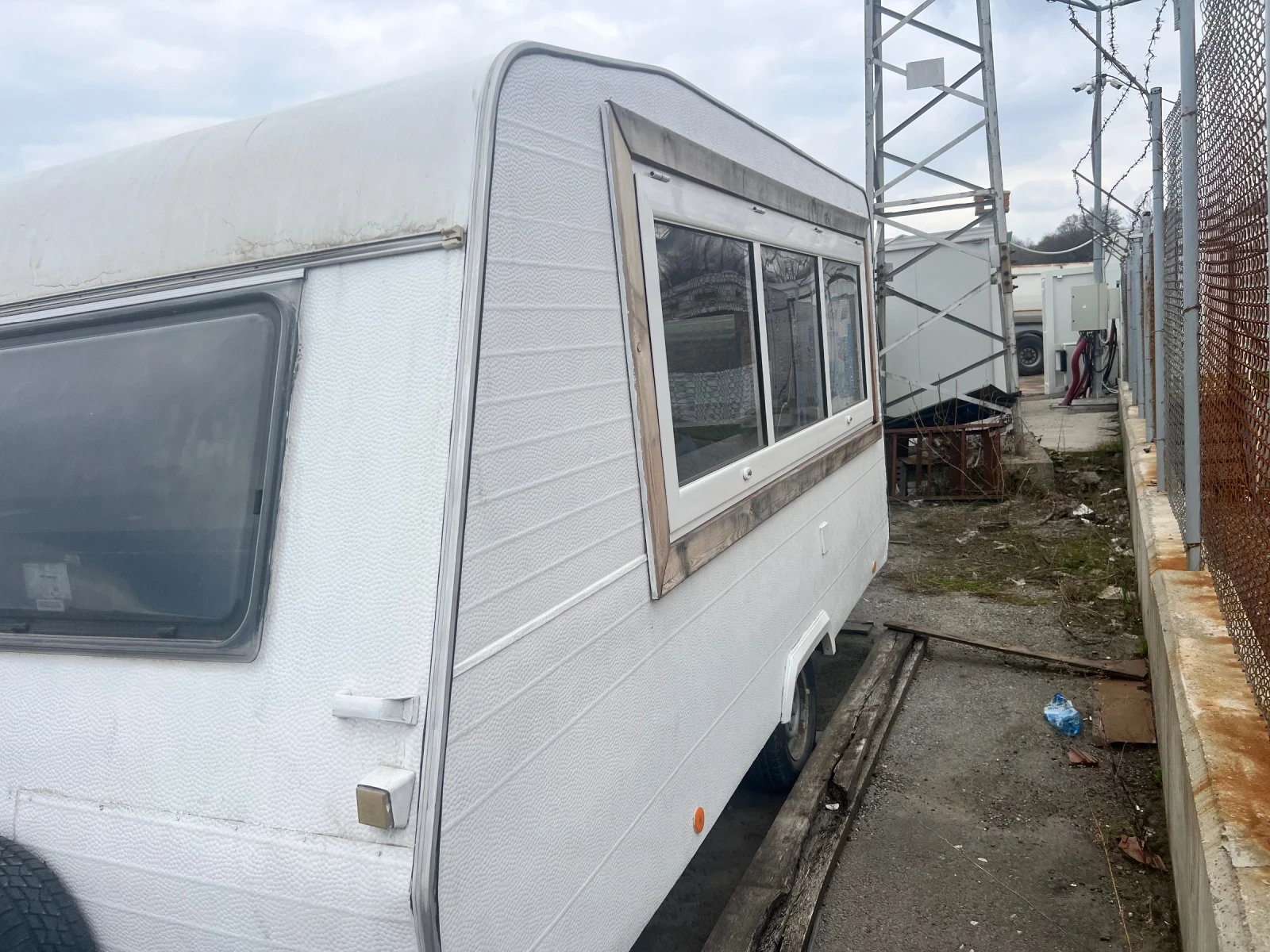 �������� Caravelair Motor car trailer | Mobile.bg � ����������� 2
