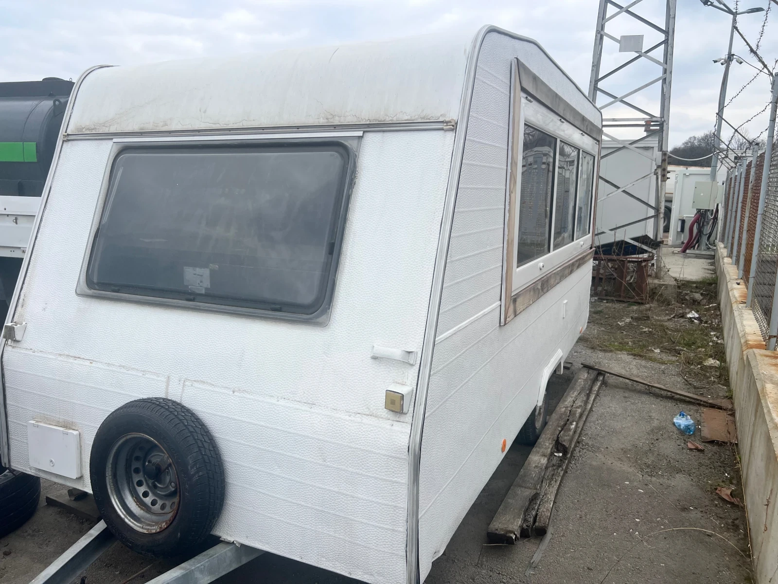 �������� Caravelair Motor car trailer | Mobile.bg � ����������� 3
