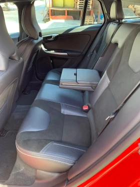 Volvo V60 2.0 190кс R-Design Нов Внос Сервизна история, снимка 10