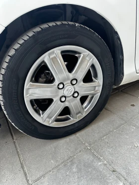 Toyota Yaris, снимка 6