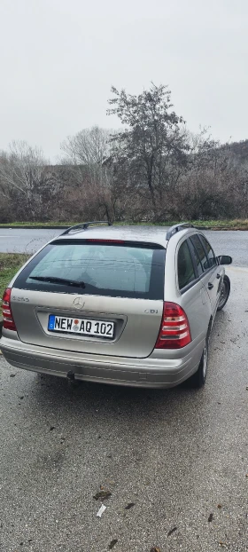 Mercedes-Benz C 200, снимка 9