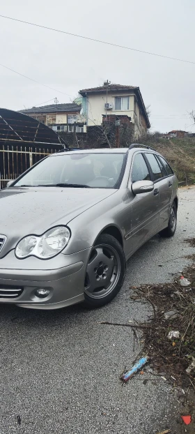 Mercedes-Benz C 200, снимка 4