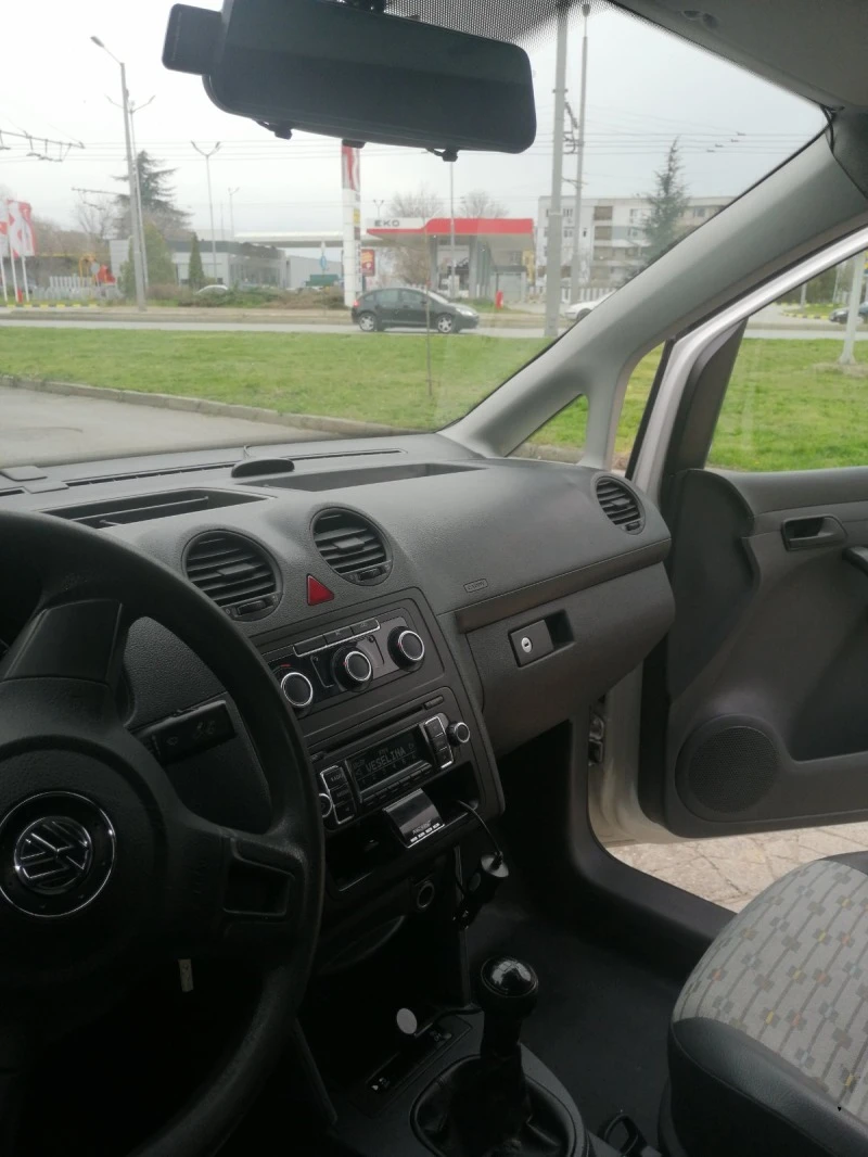 VW Caddy, снимка 5 - Автомобили и джипове - 46711040