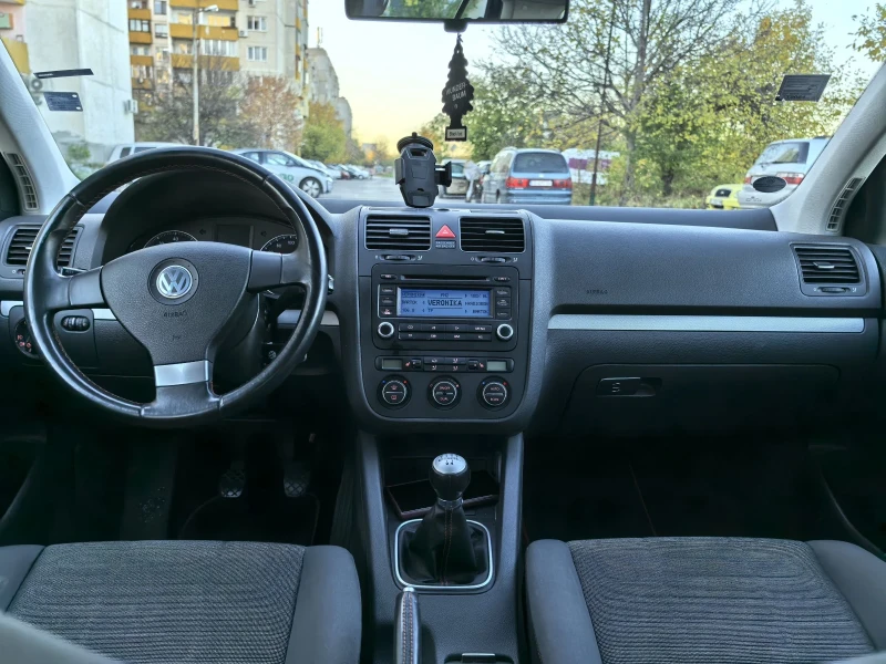 VW Golf 5 , снимка 10 - Автомобили и джипове - 47853110