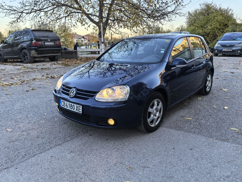 VW Golf 5 , снимка 1 - Автомобили и джипове - 47853110