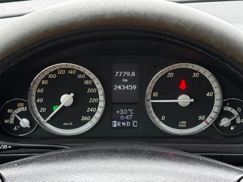 Mercedes-Benz C 220 CDI/КОЖА/АВТОМАТИК, снимка 16 - Автомобили и джипове - 47965802