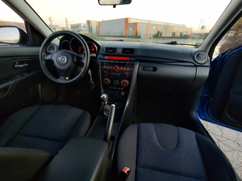 Mazda 3 1.6 HDI, снимка 11 - Автомобили и джипове - 48091589