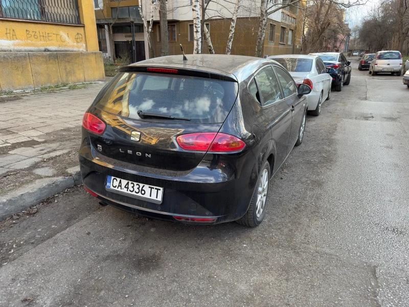 Seat Leon 1.6, снимка 2 - Автомобили и джипове - 48965437