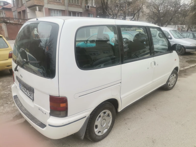 Nissan Serena 2, 0, снимка 3 - Автомобили и джипове - 49445352