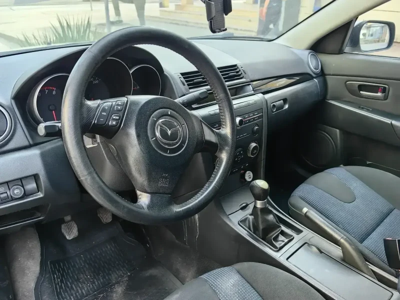 Mazda 3, снимка 2 - Автомобили и джипове - 49558516