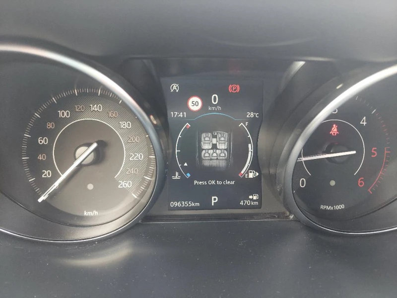 Jaguar E-pace, снимка 10 - Автомобили и джипове - 52286105