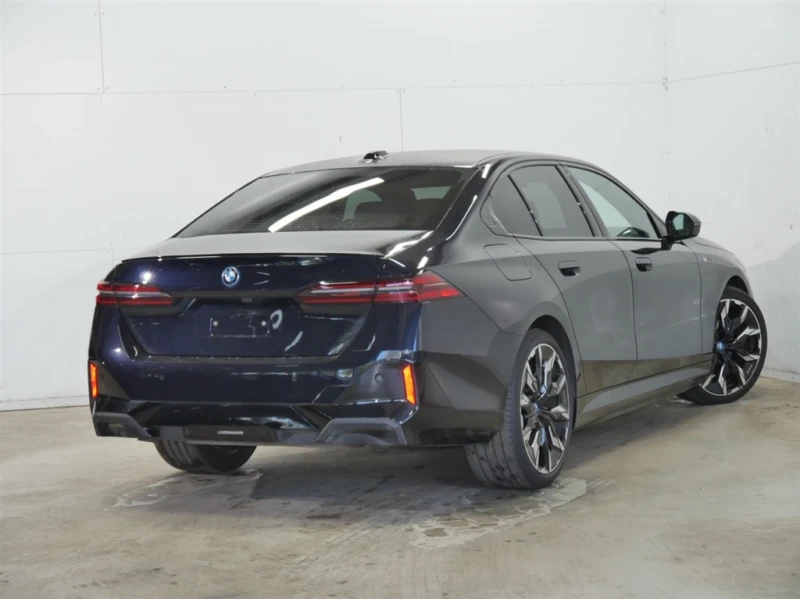 BMW 550 xDrive, снимка 2 - Автомобили и джипове - 52001862