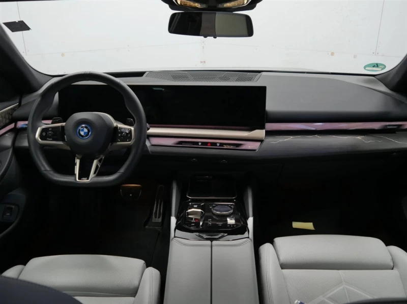 BMW 550 xDrive, снимка 7 - Автомобили и джипове - 52001862