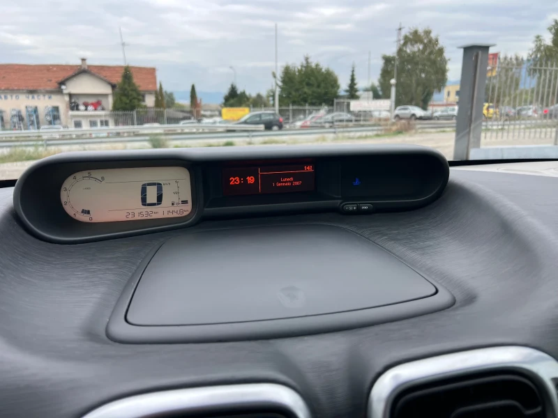 Citroen C3 Picasso 1.6HDI Exclusive!!!, снимка 13 - Автомобили и джипове - 52068420