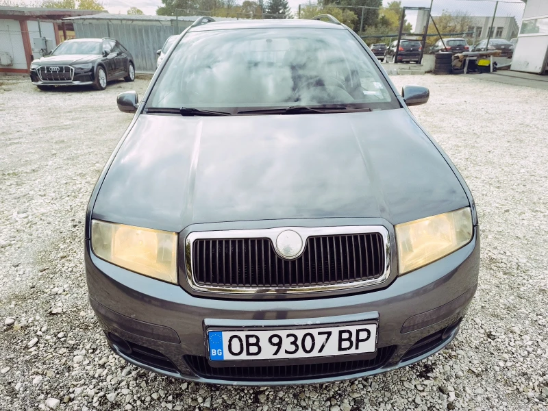 Skoda Fabia 1.2i 12V, снимка 2 - Автомобили и джипове - 52259288