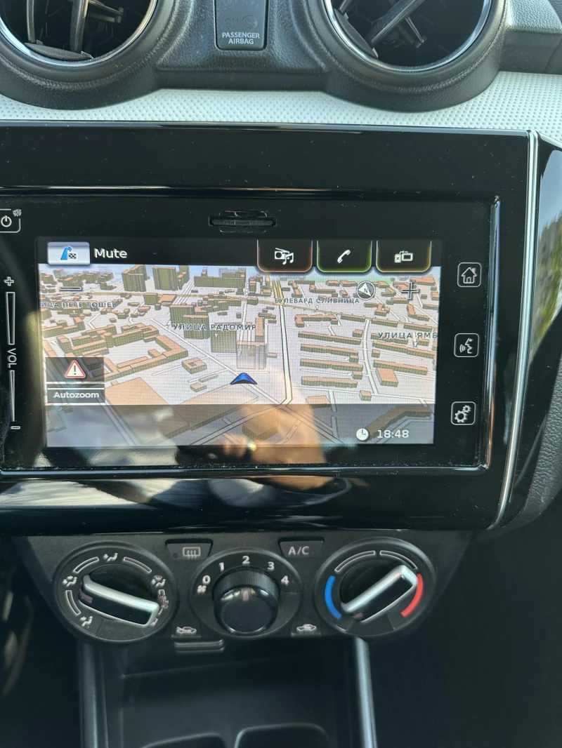 Suzuki Swift, снимка 9 - Автомобили и джипове - 52374057