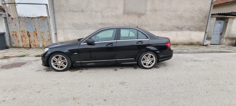 Mercedes-Benz C 250, снимка 3 - Автомобили и джипове - 52680383