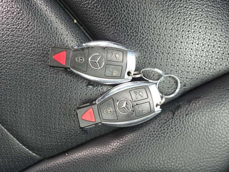 Mercedes-Benz C 300 * CARFAX * ЦЕНА ДО БГ, снимка 8 - Автомобили и джипове - 53595131