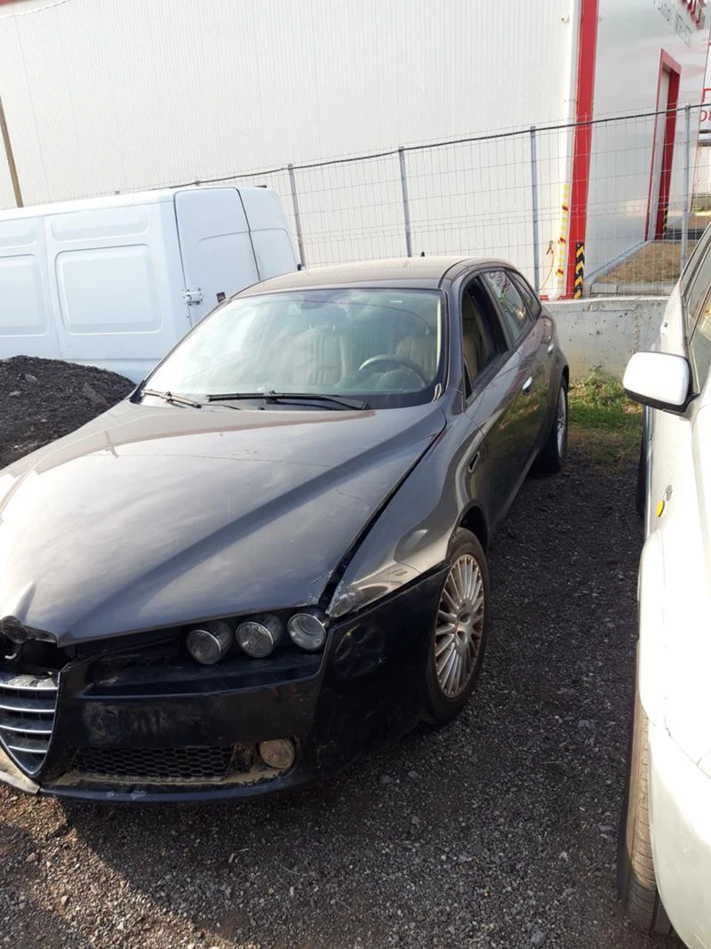 Alfa Romeo 159 sportwagon 1.9mjet НА ЧАСТИ, снимка 2 - Автомобили и джипове - 33783011