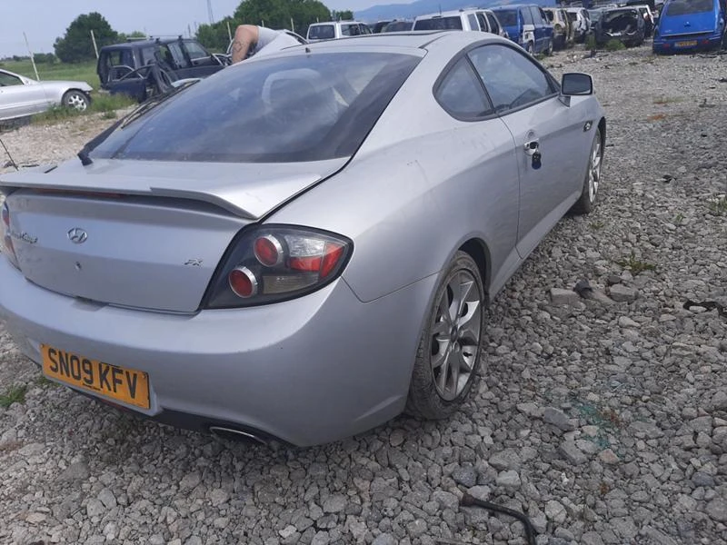 Hyundai Coupe 1.6, снимка 4 - Автомобили и джипове - 36857524