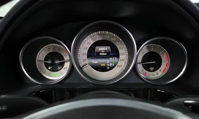 Mercedes-Benz E 220 97 000км.!!! - изображение 7