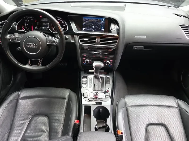 Audi A5 2.0 TDI Quattro, снимка 14 - Автомобили и джипове - 55013043