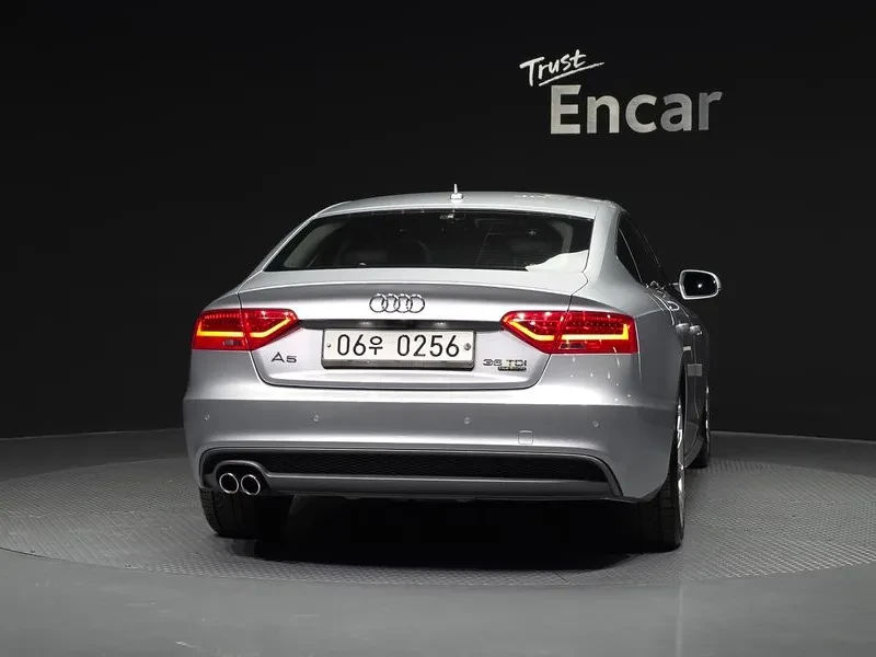 Audi A5 2.0 TDI Quattro, снимка 8 - Автомобили и джипове - 55013043